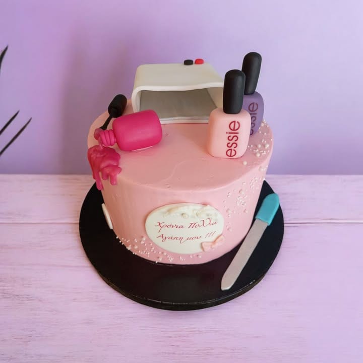 Η Τέλεια Τούρτα Ζαχαρόπαστας Nail Artist: Όταν η Τέχνη Συναντά τη Γεύση τούρτα ζαχαρόπαστας nail artist