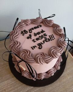 τούρτα φιογκάκια