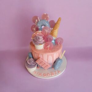 τούρτα γενεθλίων με γλυκά