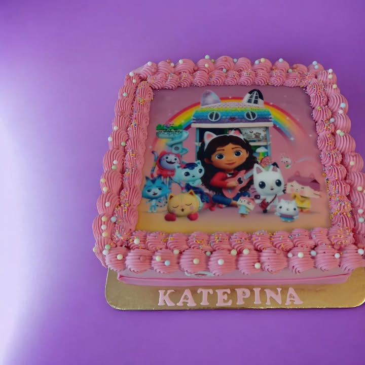 προσωποποιημένη τούρτα με εκτύπωση